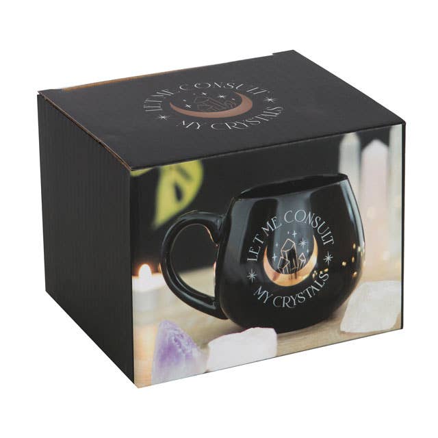 Tasse ronde noire « Let Me Consult My Crystals » avec design cristal et lune dorée - Miss Lili's Boutique