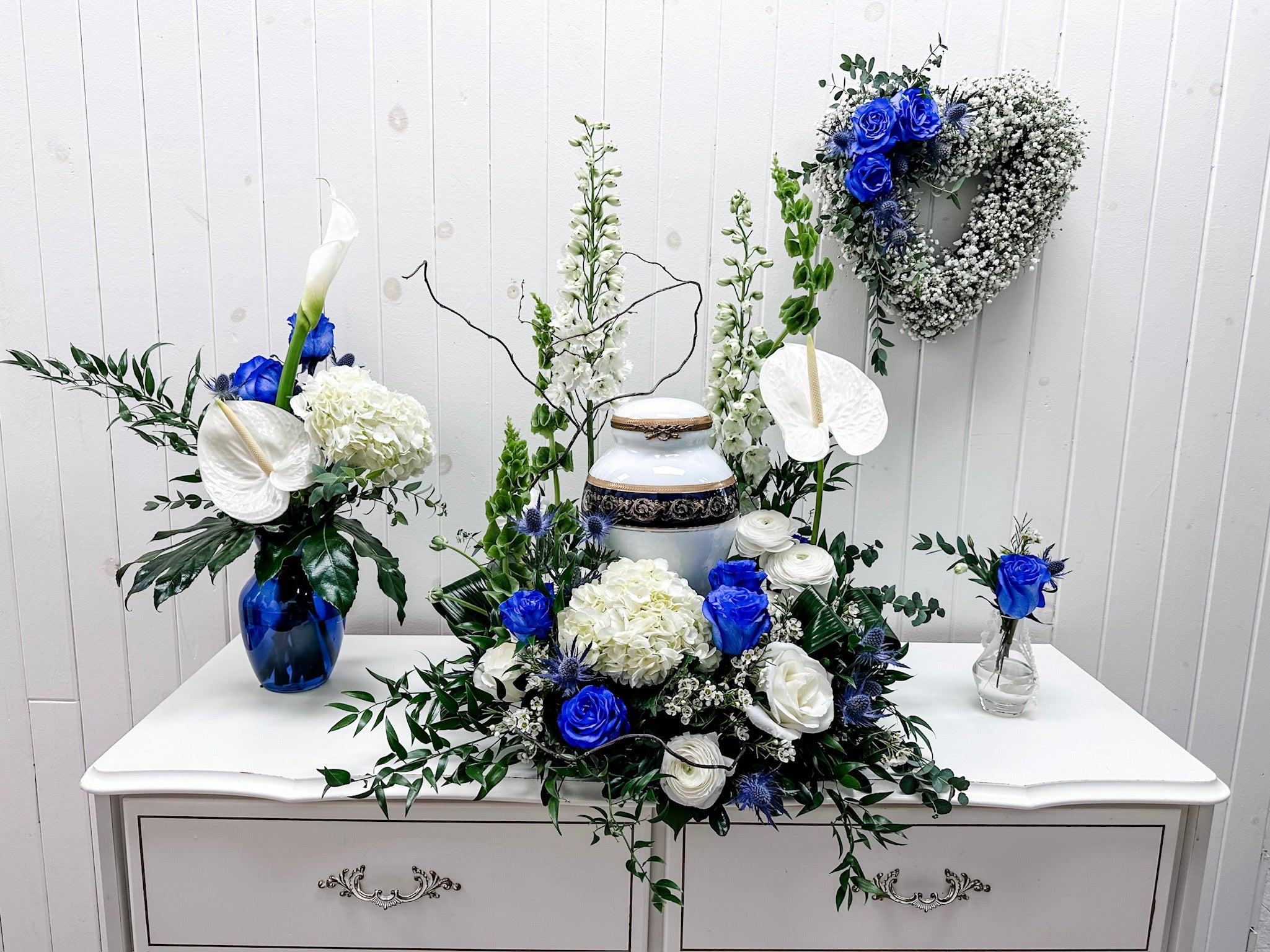 arrangement-funeraire-complet-bleu