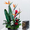 Arrangement de fleurs funéraires exotique pour urne