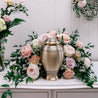 Demi-lune de fleurs funéraires pour urne